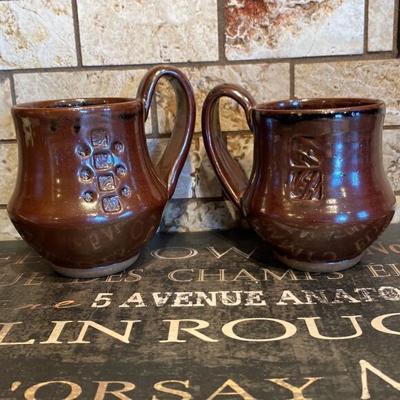 Pair of Hand Thrown Pottery Mugs - Picture 2 of 7